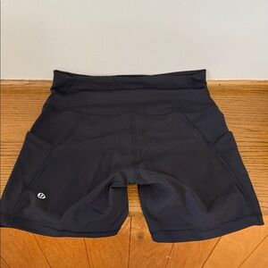 Lululemon Wunder Train High-Rise Short 6” with Pockets - Black - Size 8